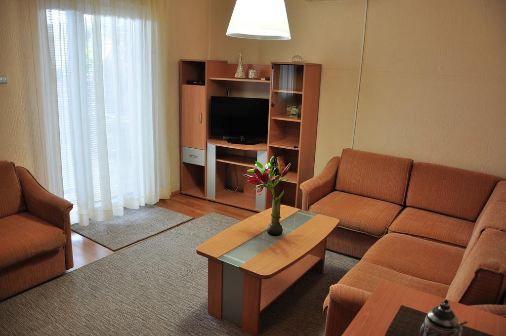 Comfort Apartments Bar Dış mekan fotoğraf
